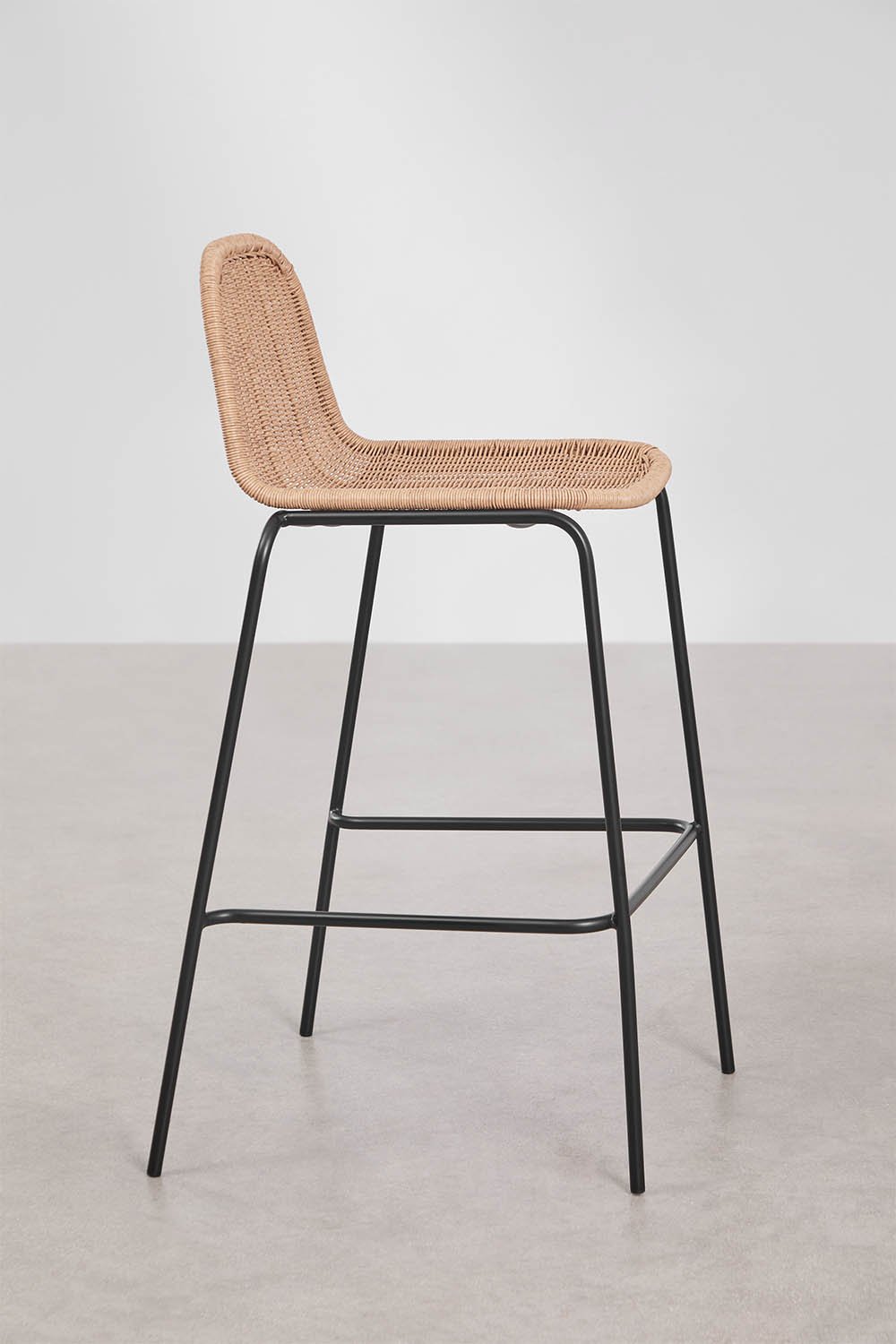 Stapelbare hoge kruk van synthetisch riet Reiven, galerij beeld 2