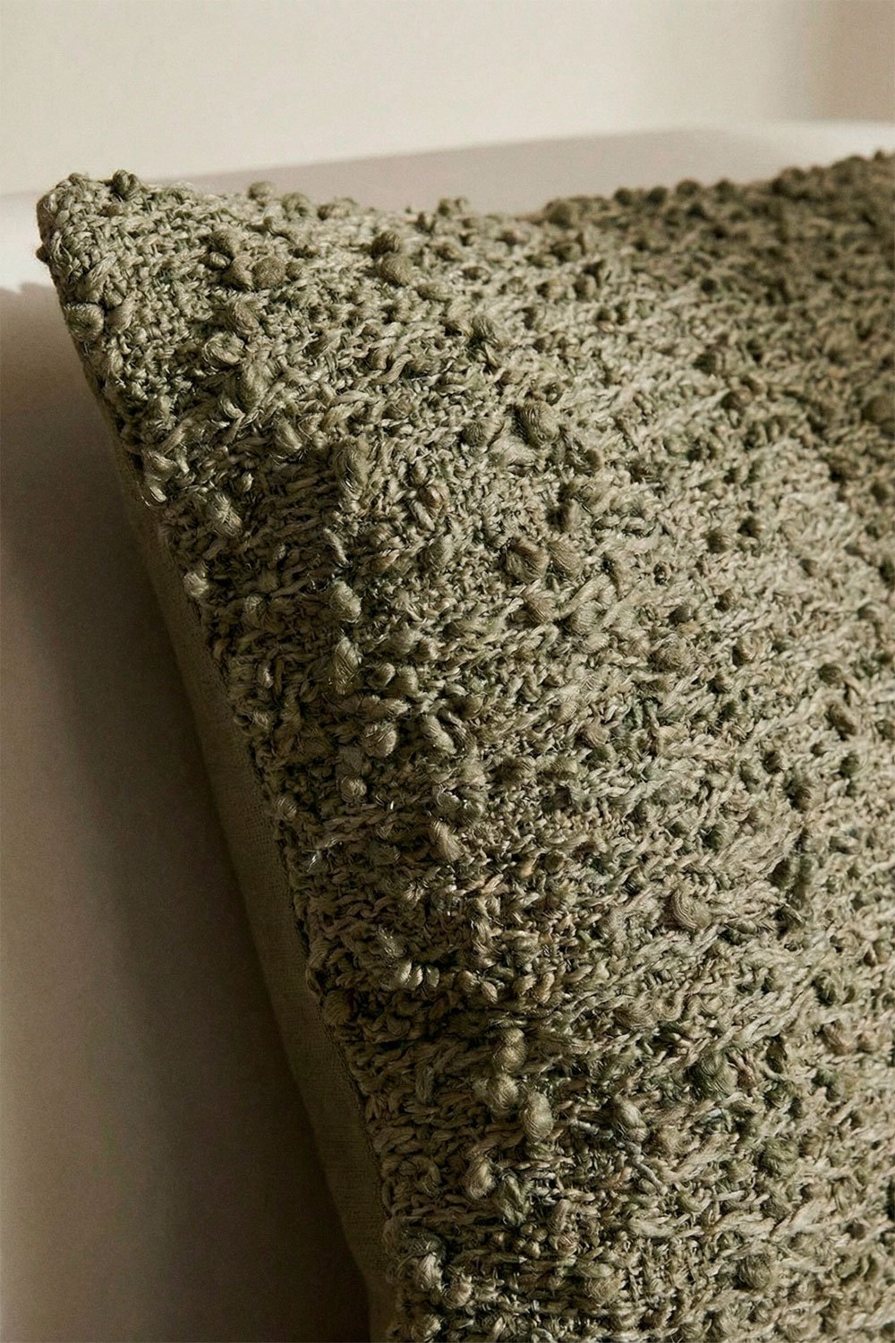Vierkant kussen 45x45 cm in bouclé stof Zanero, galerij beeld 2