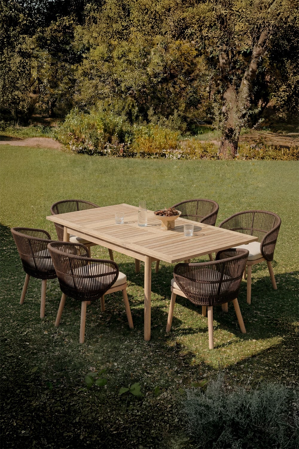 Set van uitschuifbare tafel 100-160x100 cm Karvia en 6 tuinstoelen van acaciahout en gevlochten touw Capri, galerij beeld 10