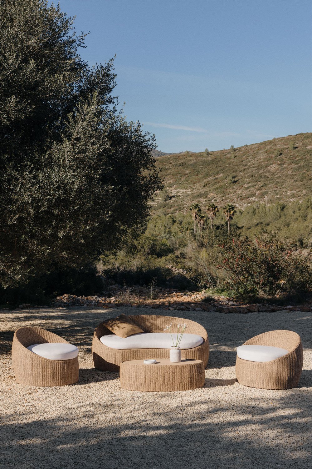 Tuinset met 3-zitsbank, 2 fauteuils en salontafel van acaciahout en synthetisch riet Clarnyx, galerij beeld 1