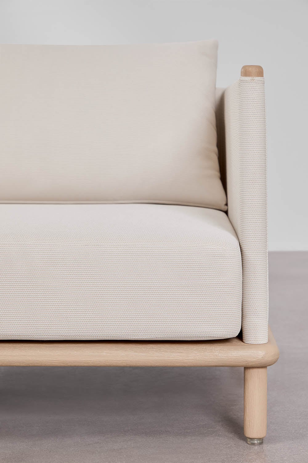 Woonkamerset met 2 fauteuils en 2 ronde salontafels van acaciahout Olivia, galerij beeld 4