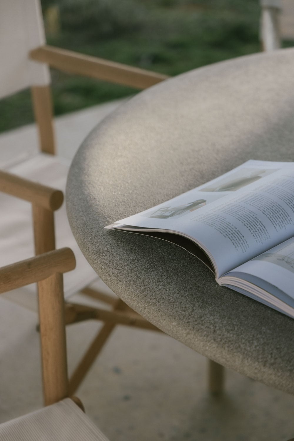 Ronde tuintafel Ø120 cm in cement Eloria, galerij beeld 2