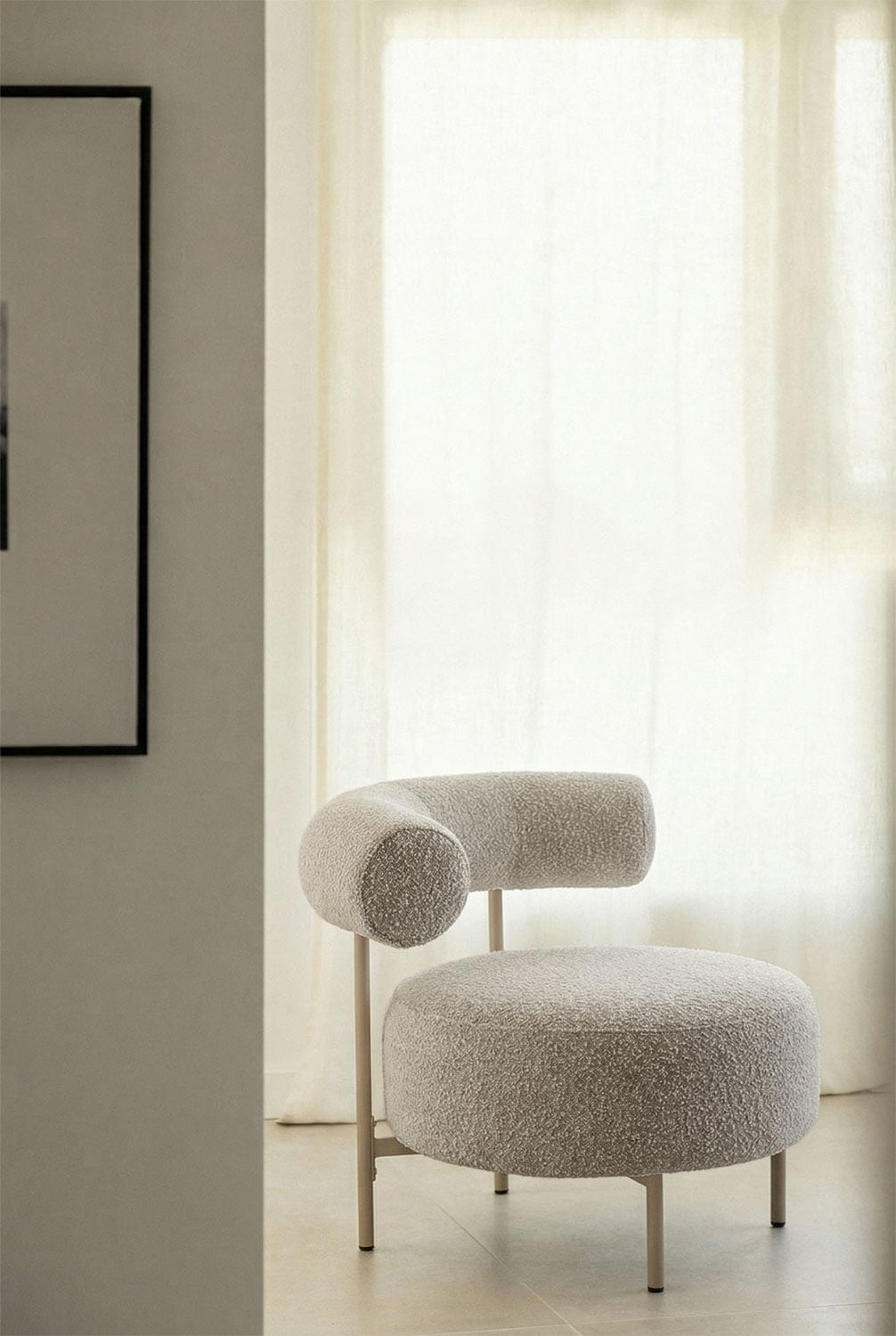 Bouclé stoffen fauteuil Arieta, galerij beeld 1