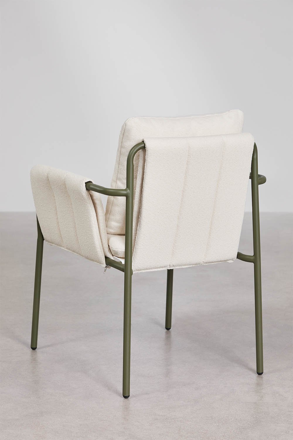 Set van ronde tafel Ø90 cm in cement en glasvezel Melody en 4 tuinstoelen met armleuningen, bekleed en van staal Zunika, galerij beeld 9