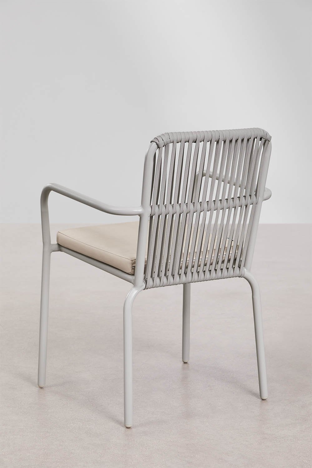 Stapelbare set van 2 aluminium eetkamerstoelen met armleuningen Alberta, galerij beeld 3