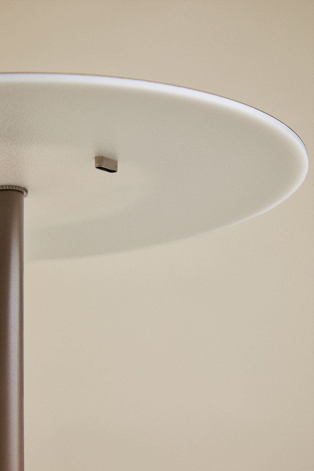 Draadloze LED-tafellamp voor buiten van ijzer Emilein, galerij beeld 5