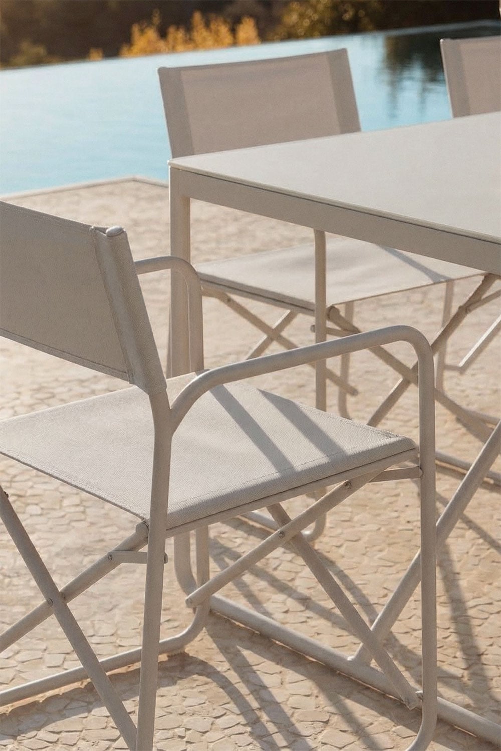 Set van een rechthoekige tafel 185x85 cm en 6 inklapbare regisseursstoelen voor de tuin in Melida-staal, galerij beeld 2