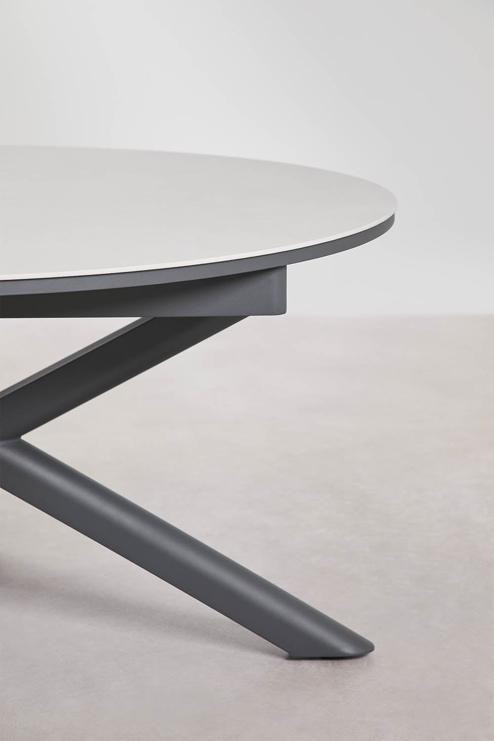 Set van 145-200x145 cm uitschuifbare aluminium tafel Begur en 6 tuinstoelen van staal Anerina, galerij beeld 5