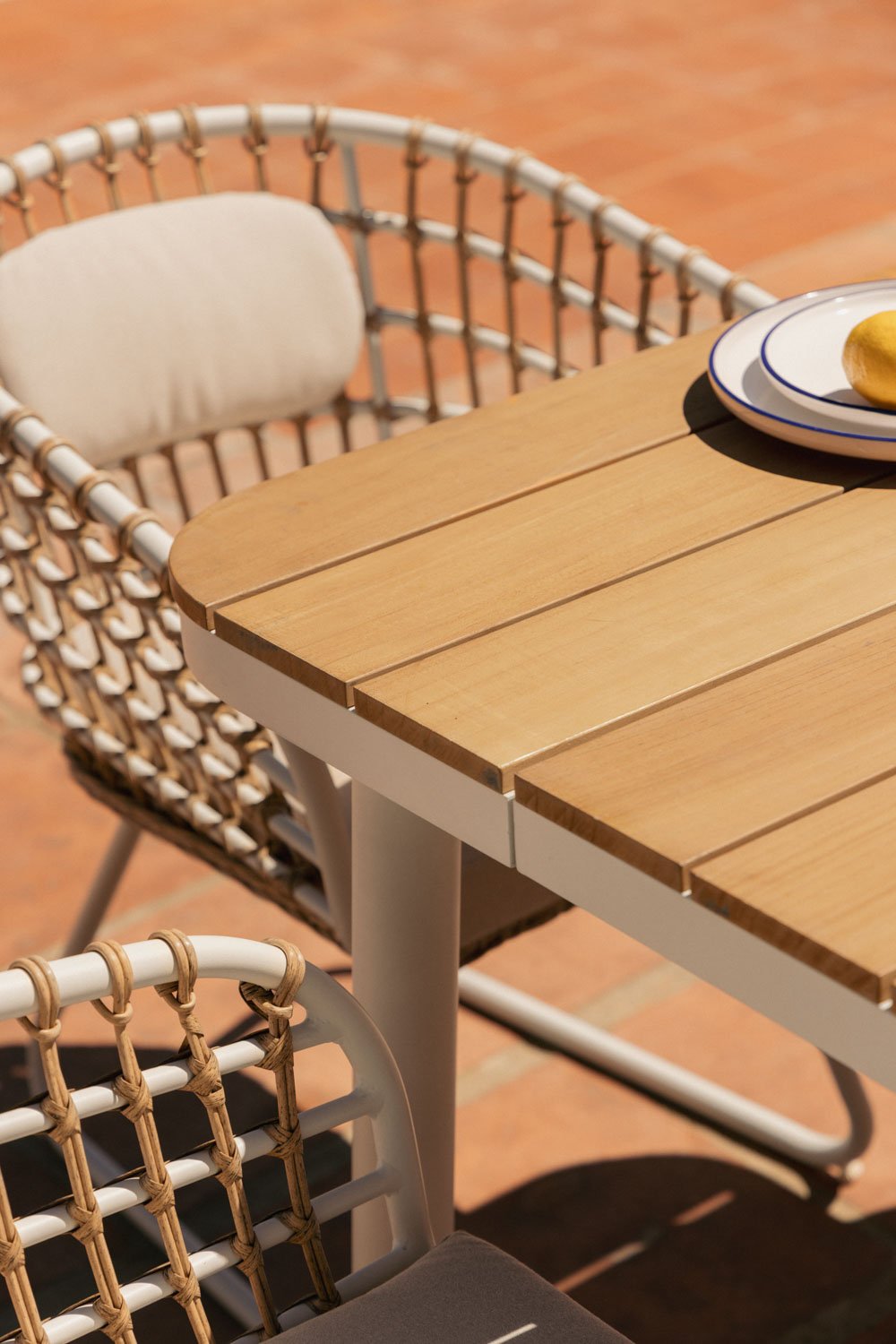Set van 4 tuinstoelen met armleuningen van aluminium en synthetisch rattan Isaran, galerij beeld 2