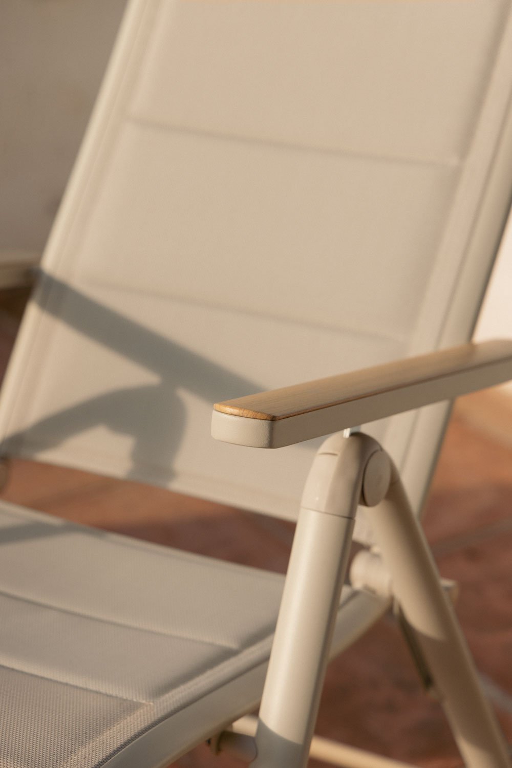 Set van 4 verstelbare en opvouwbare tuinstoelen met armleuningen van aluminium Elide, galerij beeld 2