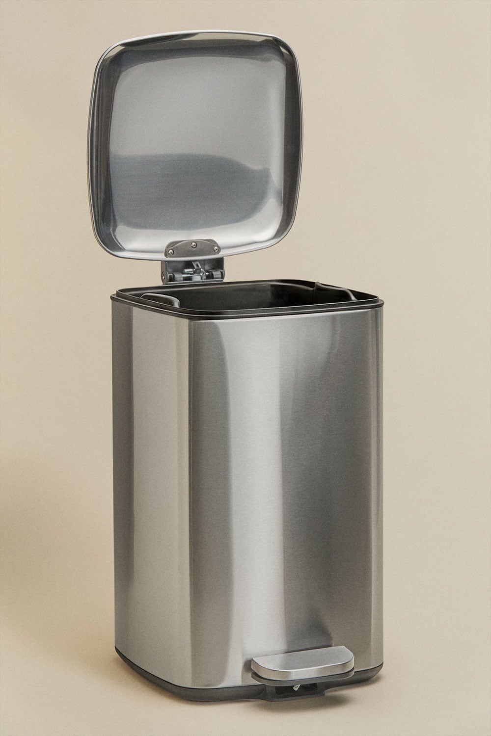 Buitenprullenbak met pedaal van staal Sosuina, galerij beeld 2