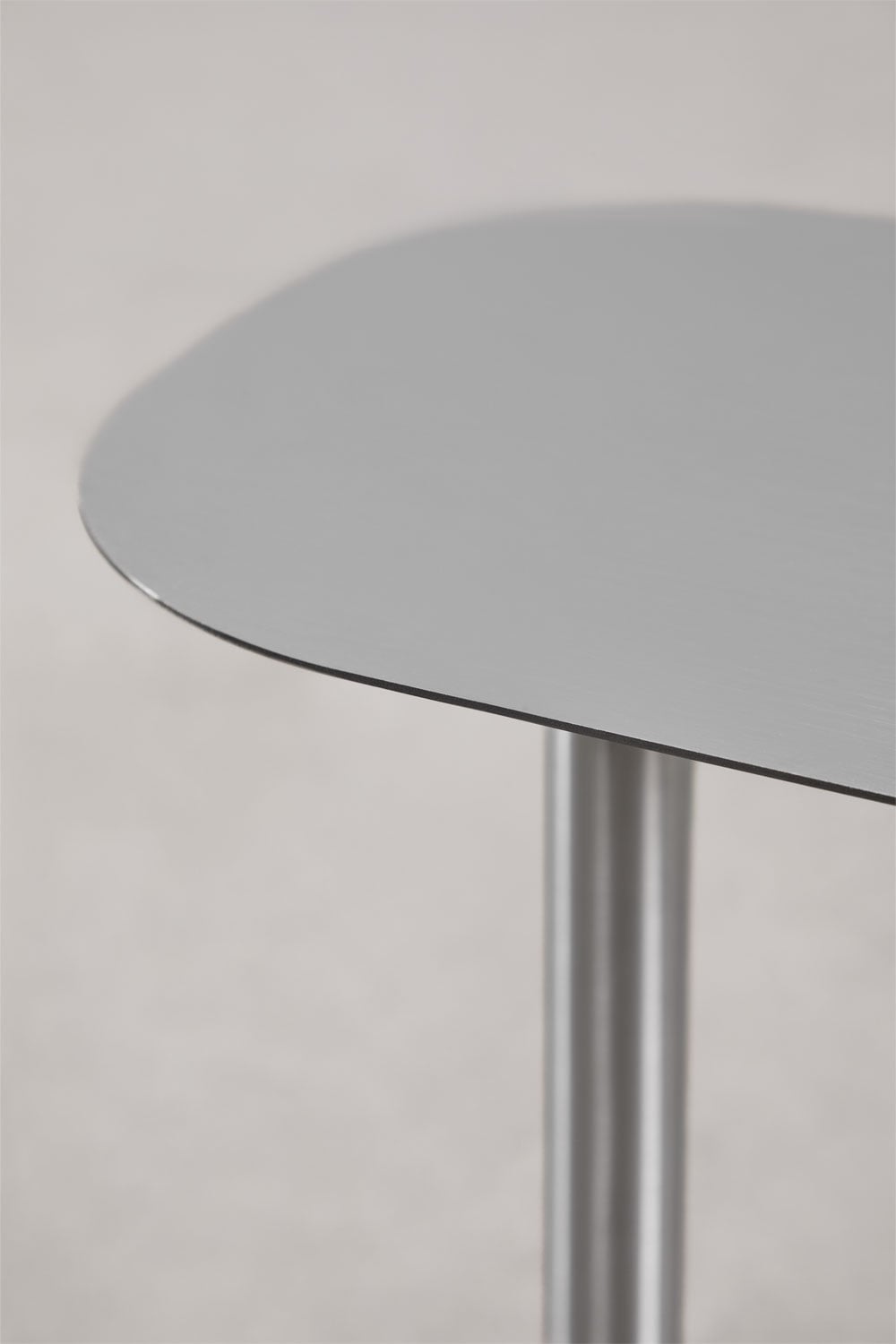 Ovale bijzettafel 40x25 cm van roestvrij staal Geninda, galerij beeld 4