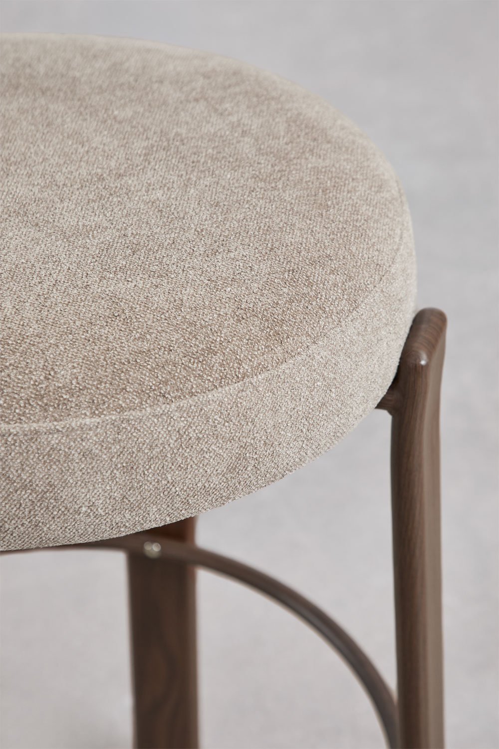 Set van 4 hoge krukken van chenillestof en ijzer Jolie, galerij beeld 4