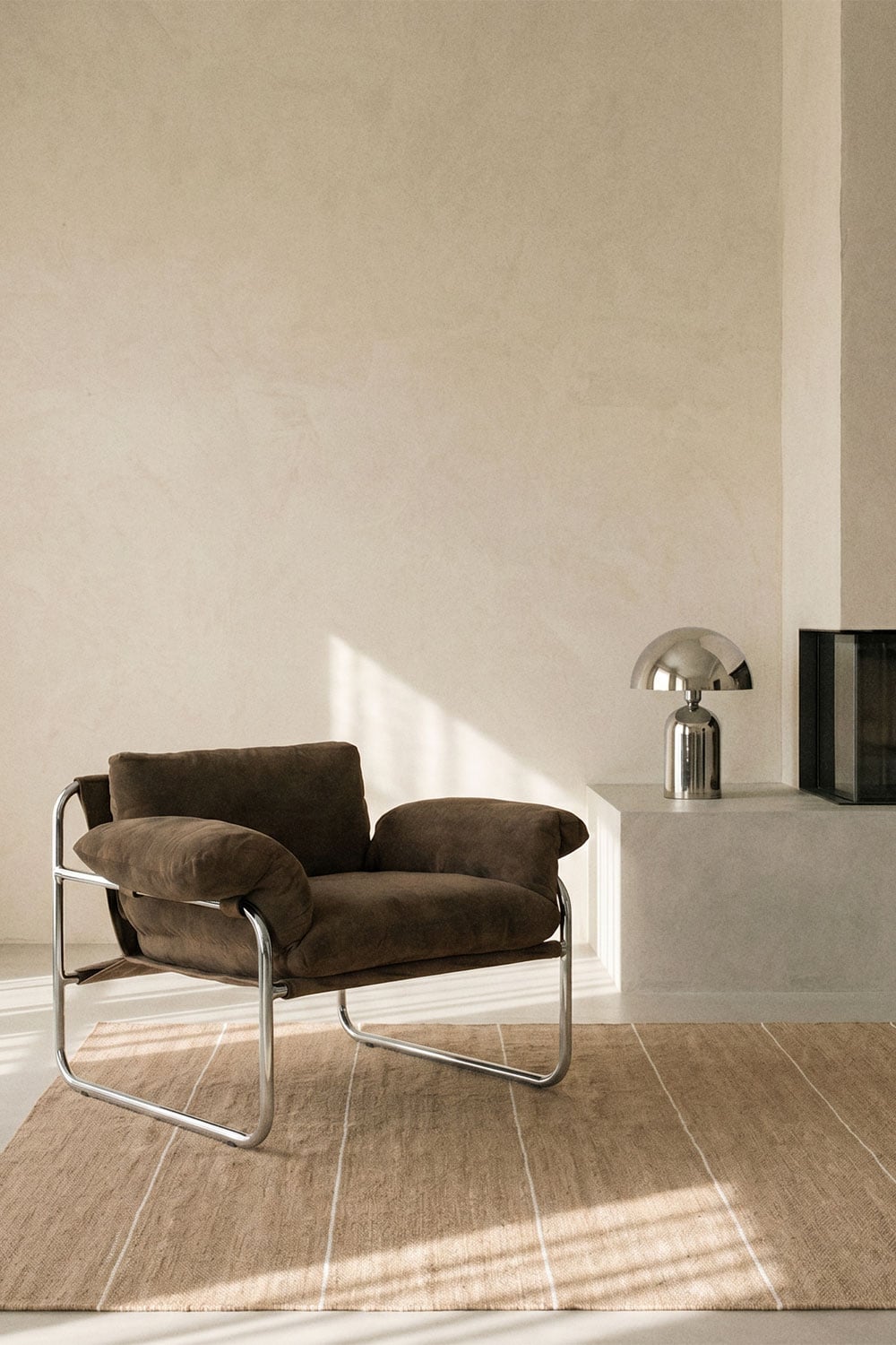 Fauteuil van chenille en ijzer Evani, galerij beeld 1