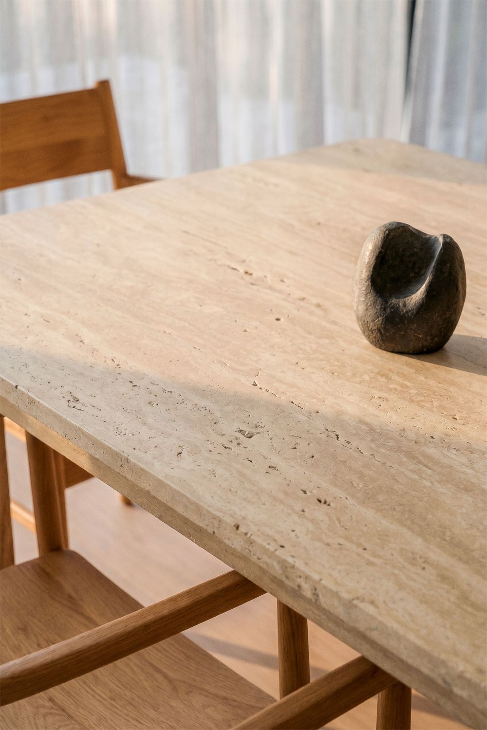 Rechthoekige eettafel 240x110 cm in travertijn Gundemar, galerij beeld 2