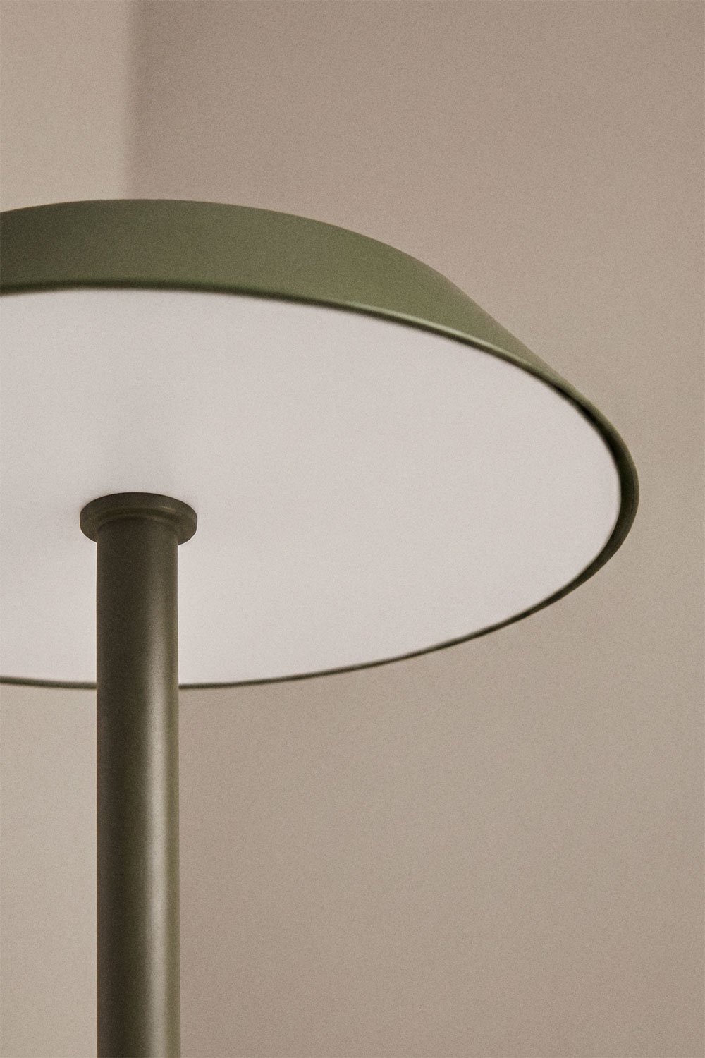 Draadloze LED-tafellamp van ijzer Oravella, galerij beeld 2