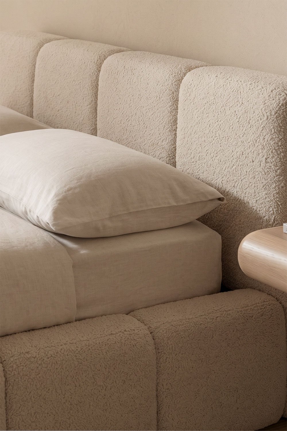 Bed met opklapbare gestoffeerde opbergruimte Jolcem, galerij beeld 2