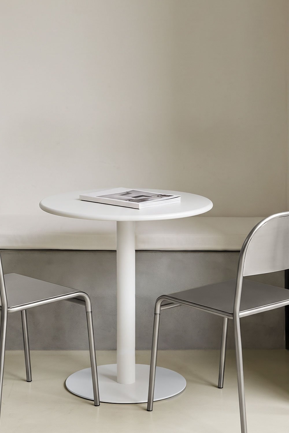 Ronde keuken tafel Ø70 cm in ijzer Mizzi, galerij beeld 1
