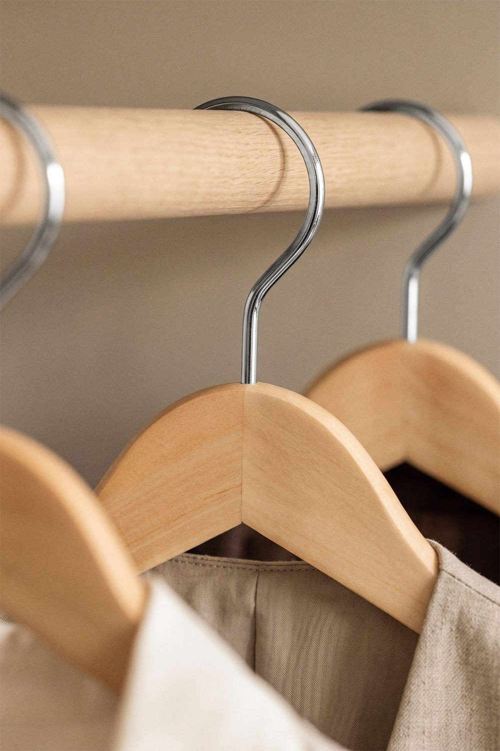 Set van 6 houten hangers Orig, galerij beeld 2