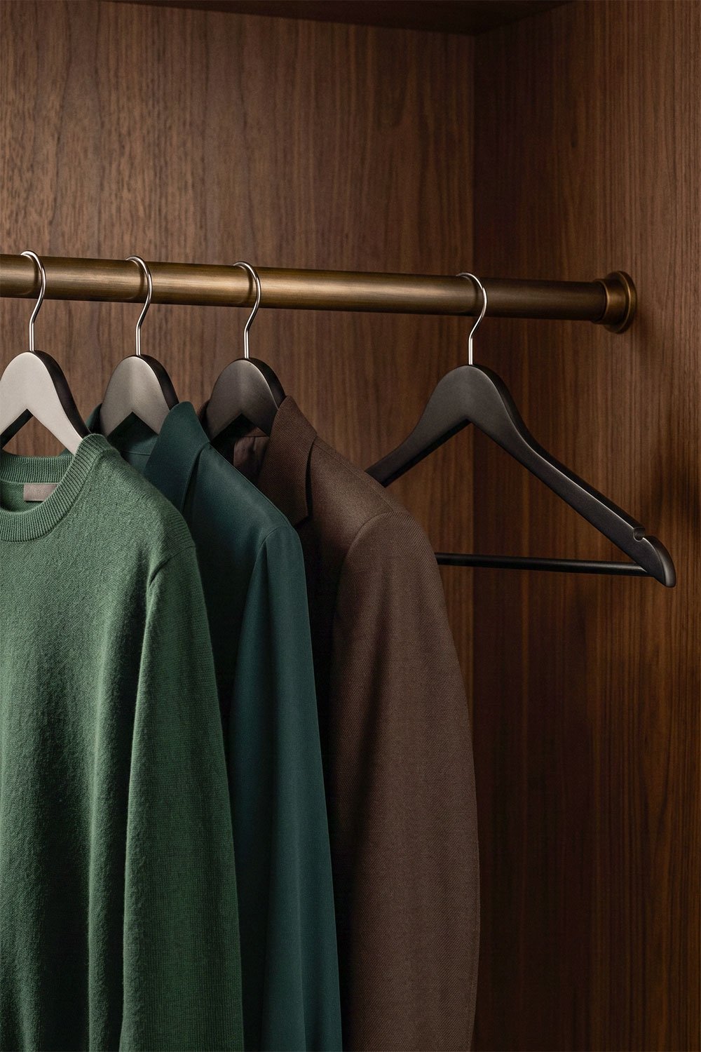 Set van 6 houten hangers Orig, galerij beeld 1