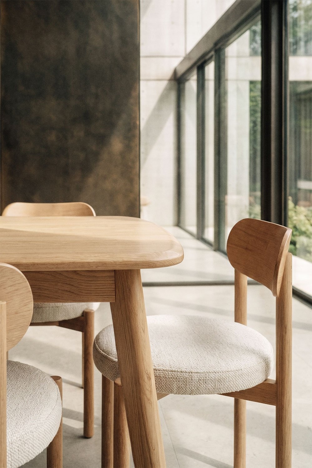 Set uittrekbare tafel 220-320x95 cm in eikenhout Treveris en 10 stoelen in eikenhout en chenille Bianca, galerij beeld 2