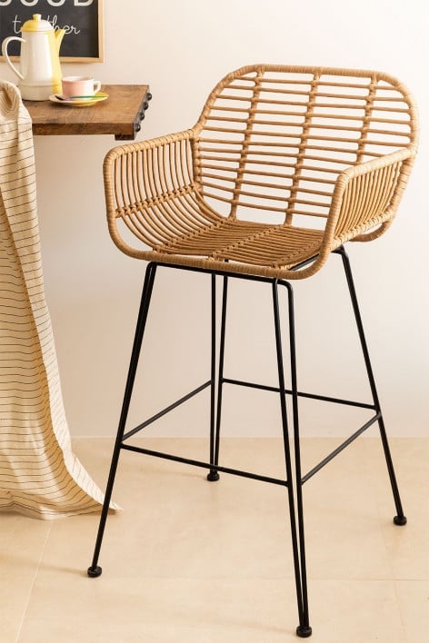 Hoge kruk 75 cm van synthetisch rotan en zwart ijzer Eska
