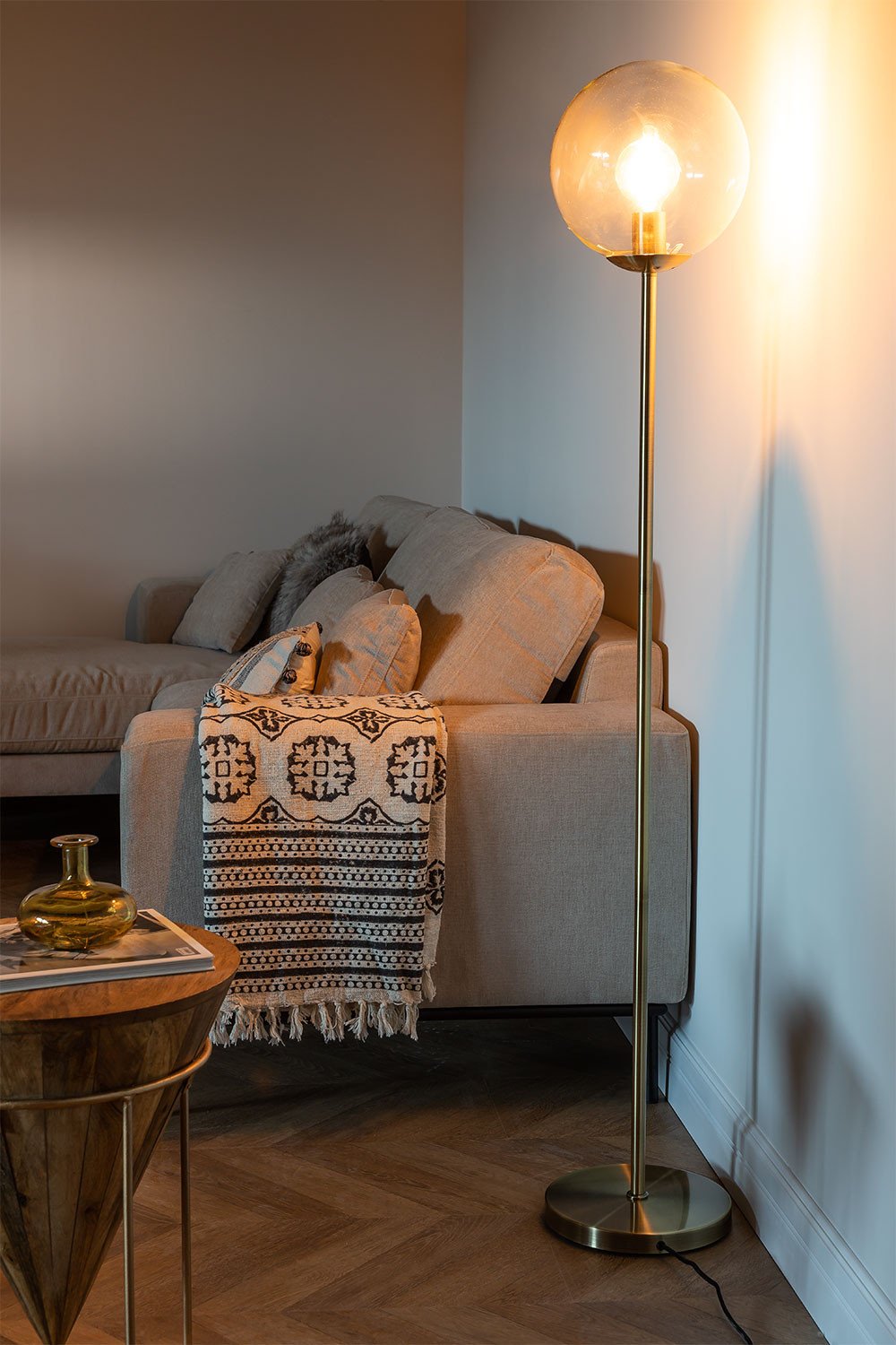 Metalen vloerlamp Boyi, galerij beeld 2