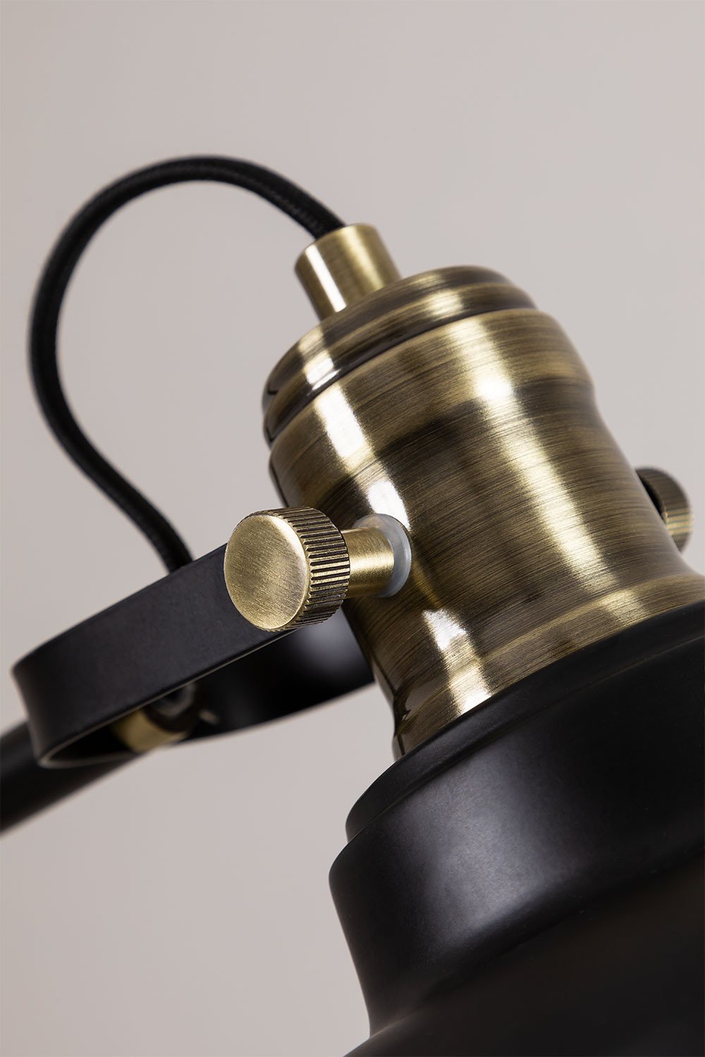 Verstelbare staande lamp van ijzer Louise, galerij beeld 4