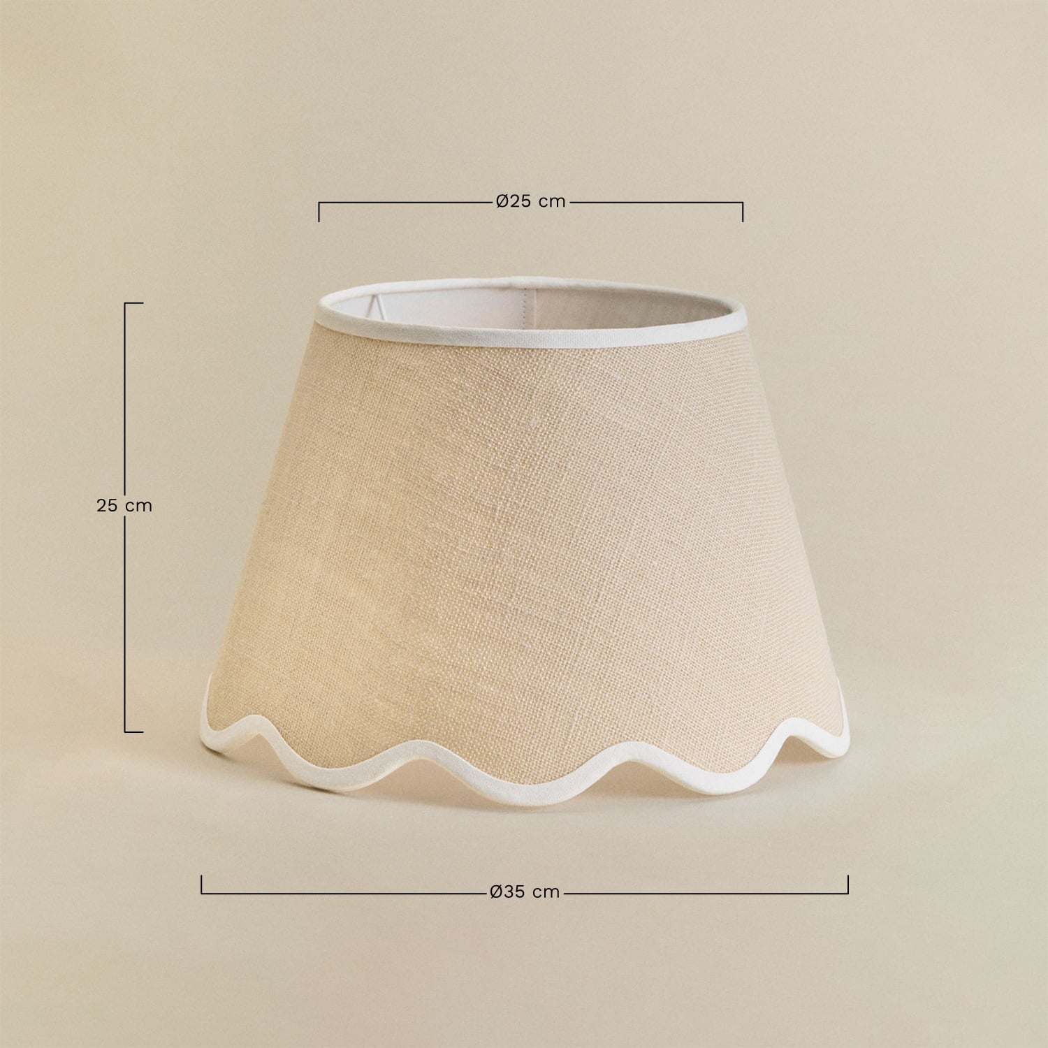 Ekran do lampy z bawełny Berne, rozmiary