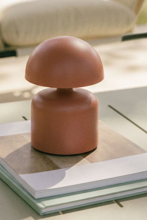 Bezprzewodowa lampa stołowa LED do użytku zewnętrznego z żelaza Nantali