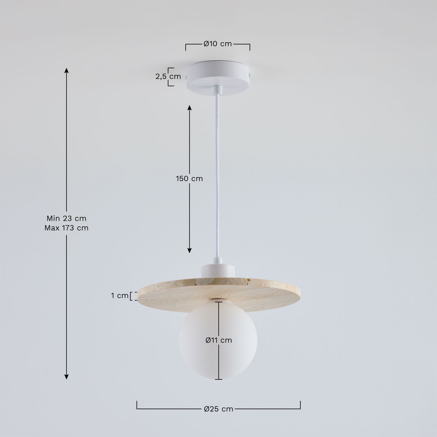 Lampa sufitowa z trawertynu z kulą szklaną Davise, rozmiary