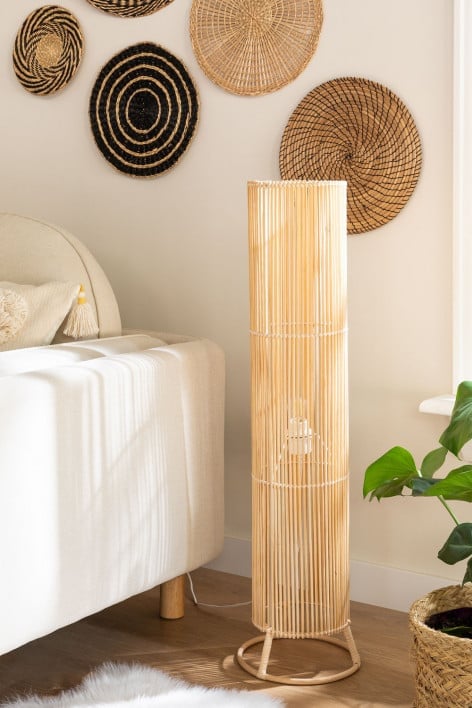 Rattanowa lampa podlogowa Nuwas