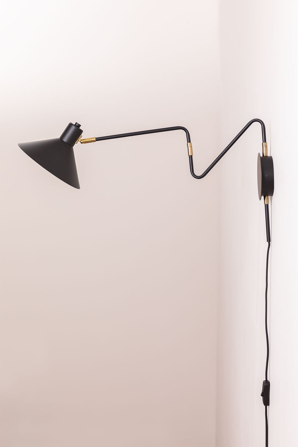 Regulowana lampa ścienna z żelaza Lizz, obrazek w galerii 4