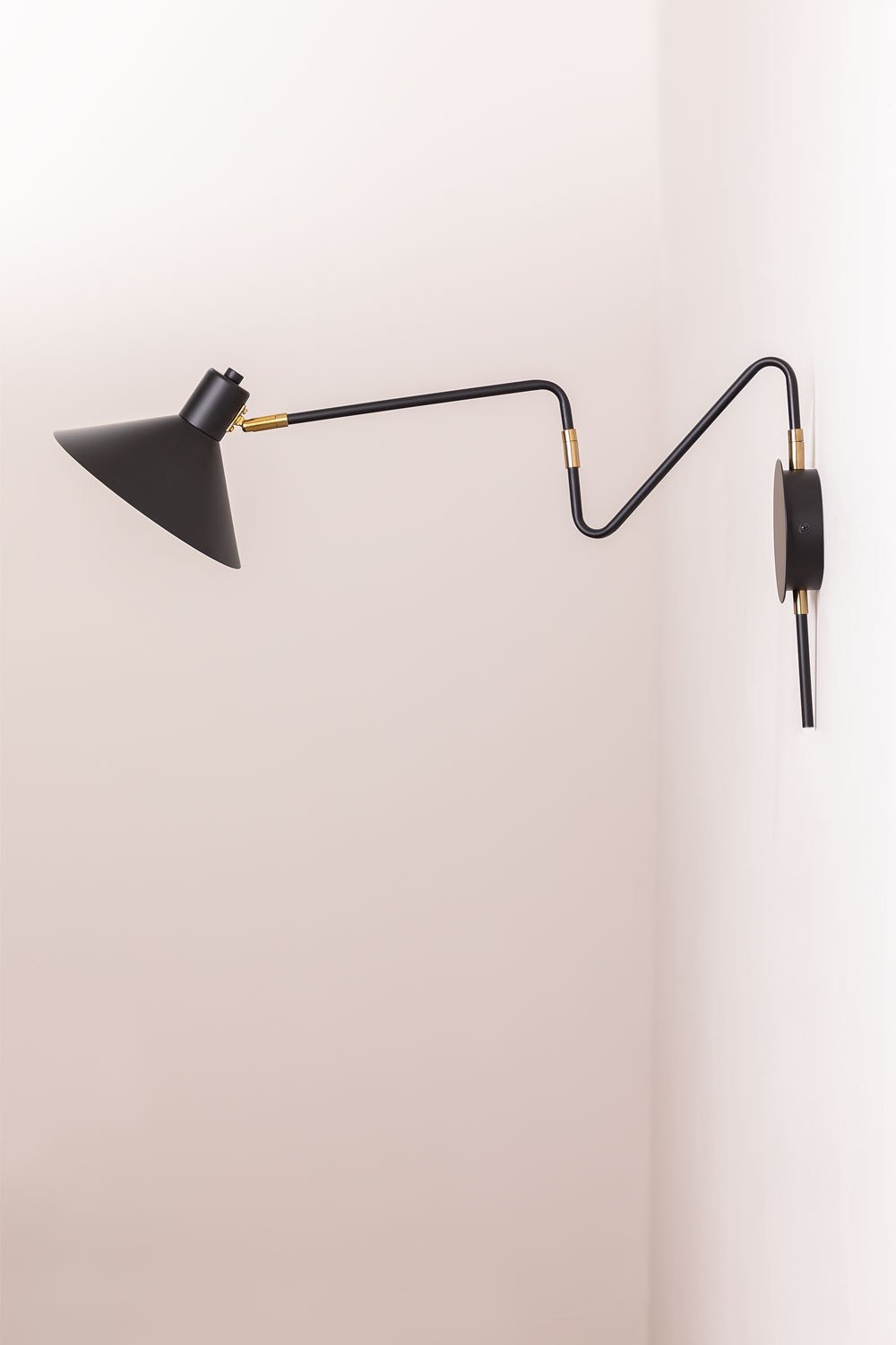 Kierunkowa lampa ścienna z żelaza Lizz, obrazek w galerii 4