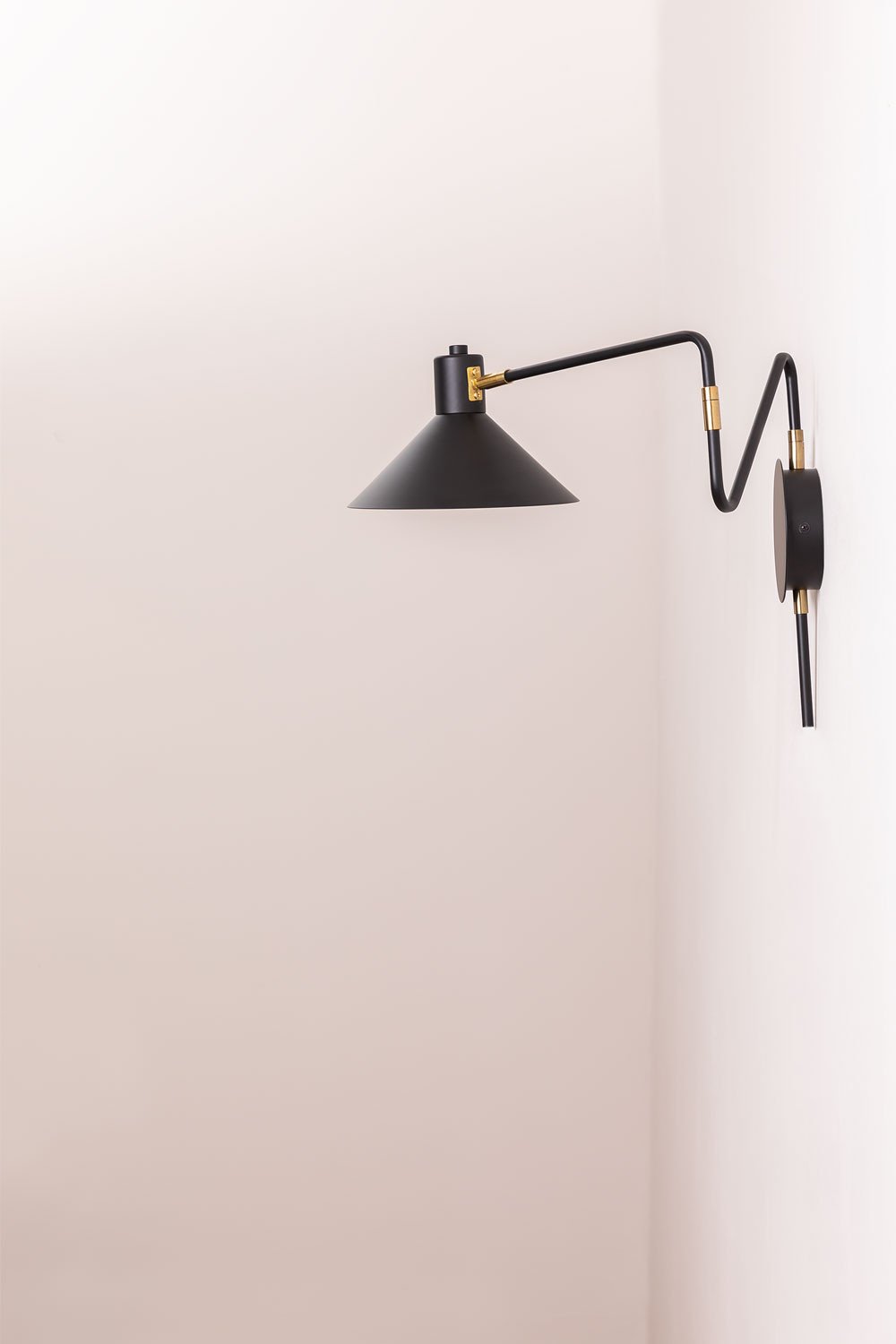 Kierunkowa lampa ścienna z żelaza Lizz, obrazek w galerii 6