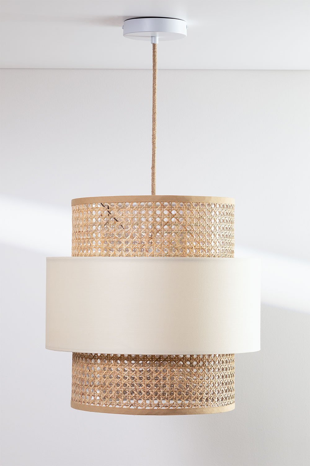 Lampa sufitowa wisząca z rattanu Satu, obrazek w galerii 4