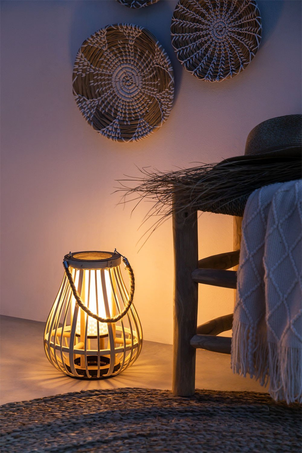 Bezprzewodowa zewnetrzna lampa stolowa LED Tulum, obrazek w galerii 1