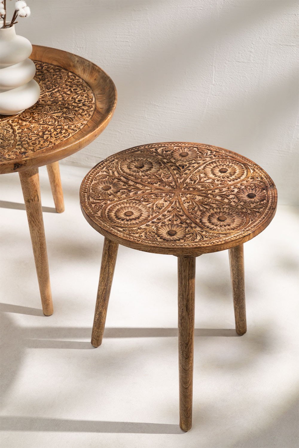 Okrągły stolik pomocniczy z drewna mango (Ø40 cm) Nanup, obrazek w galerii 1