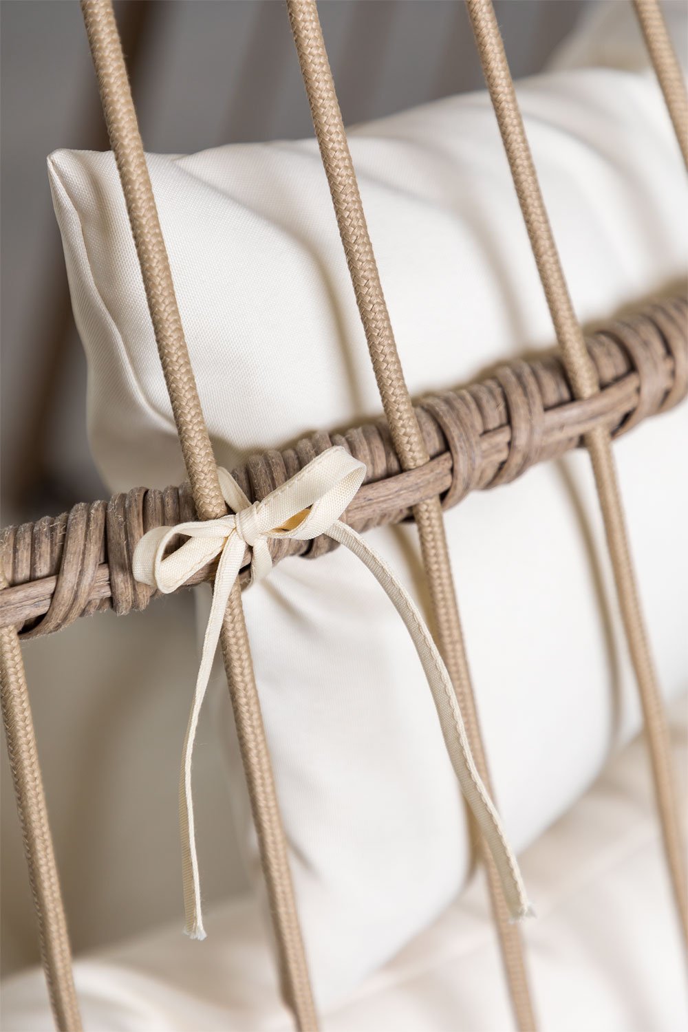 Wiszący fotel z podstawą i poduszką Anoop, obrazek w galerii 4