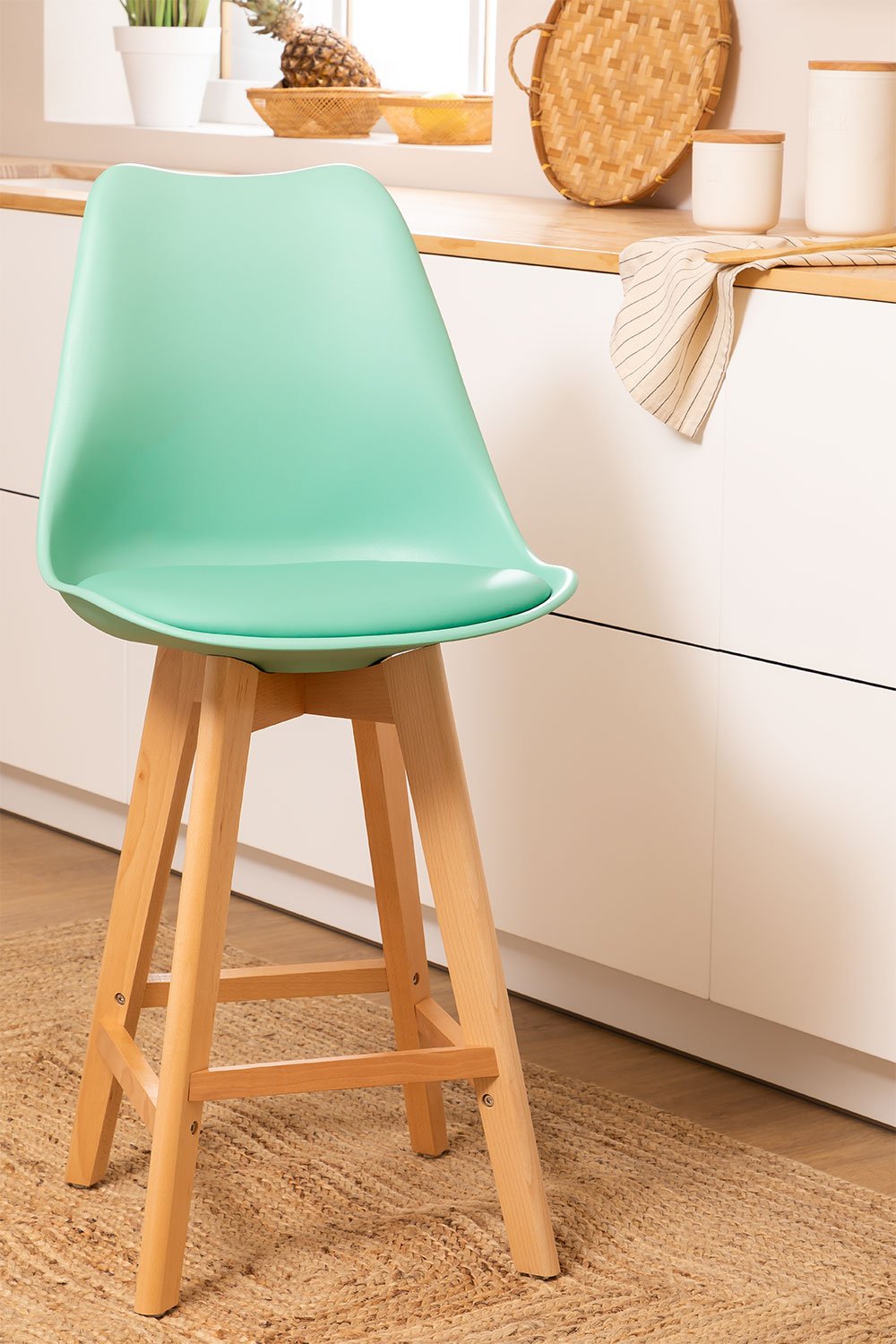 Zestaw 4 taboretów wysokich 65 cm z poduszką z zielonego jadeitu ekoskóry Nordic, obrazek w galerii 1