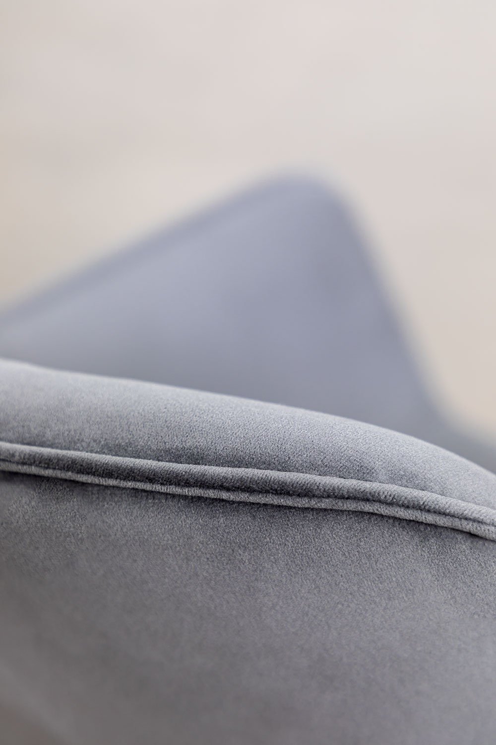 Zestaw 4 krzeseł do jadalni z aksamitu Lucy, obrazek w galerii 4