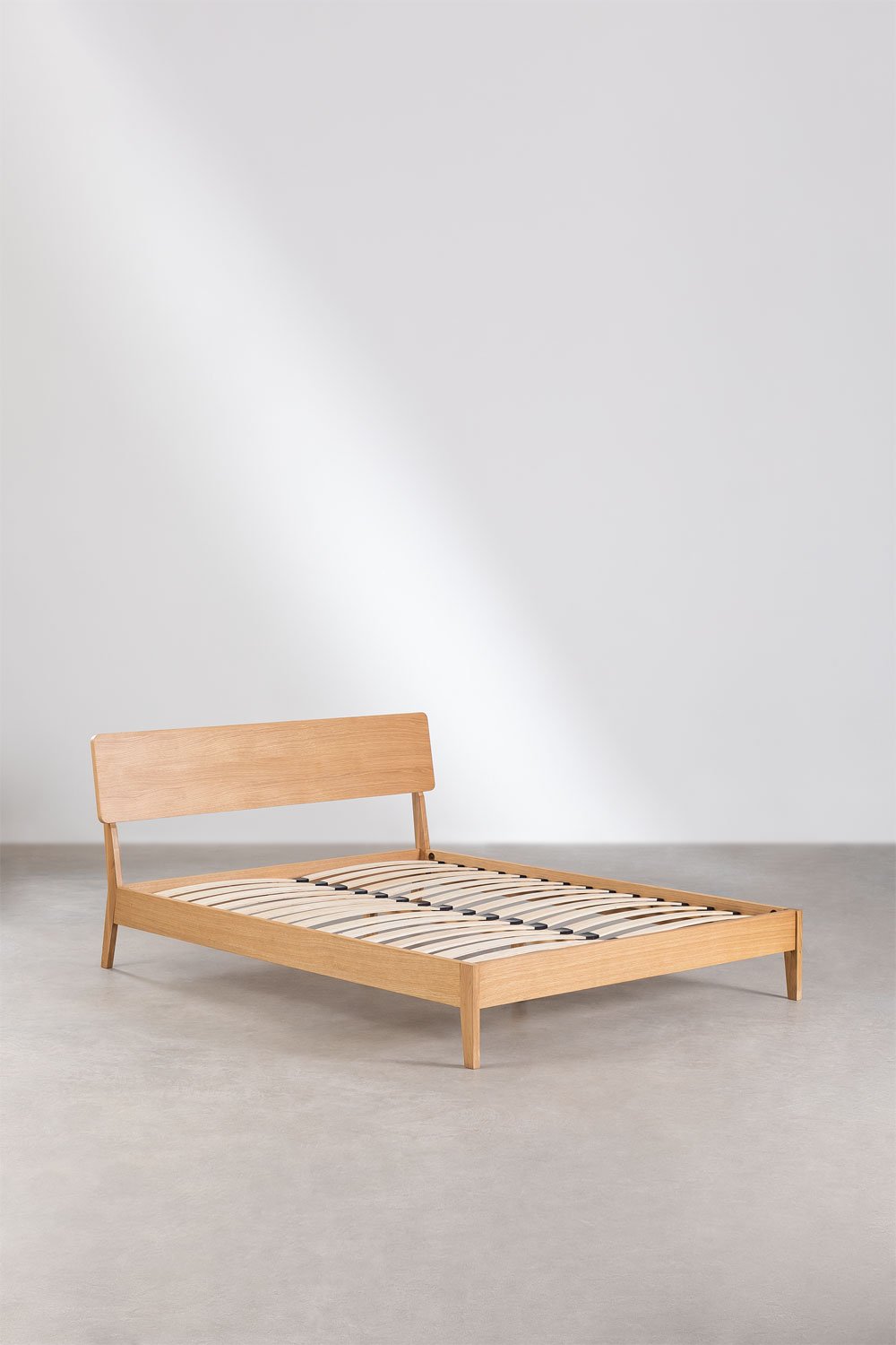 Drewniane łóżko Gellis, obrazek w galerii 2