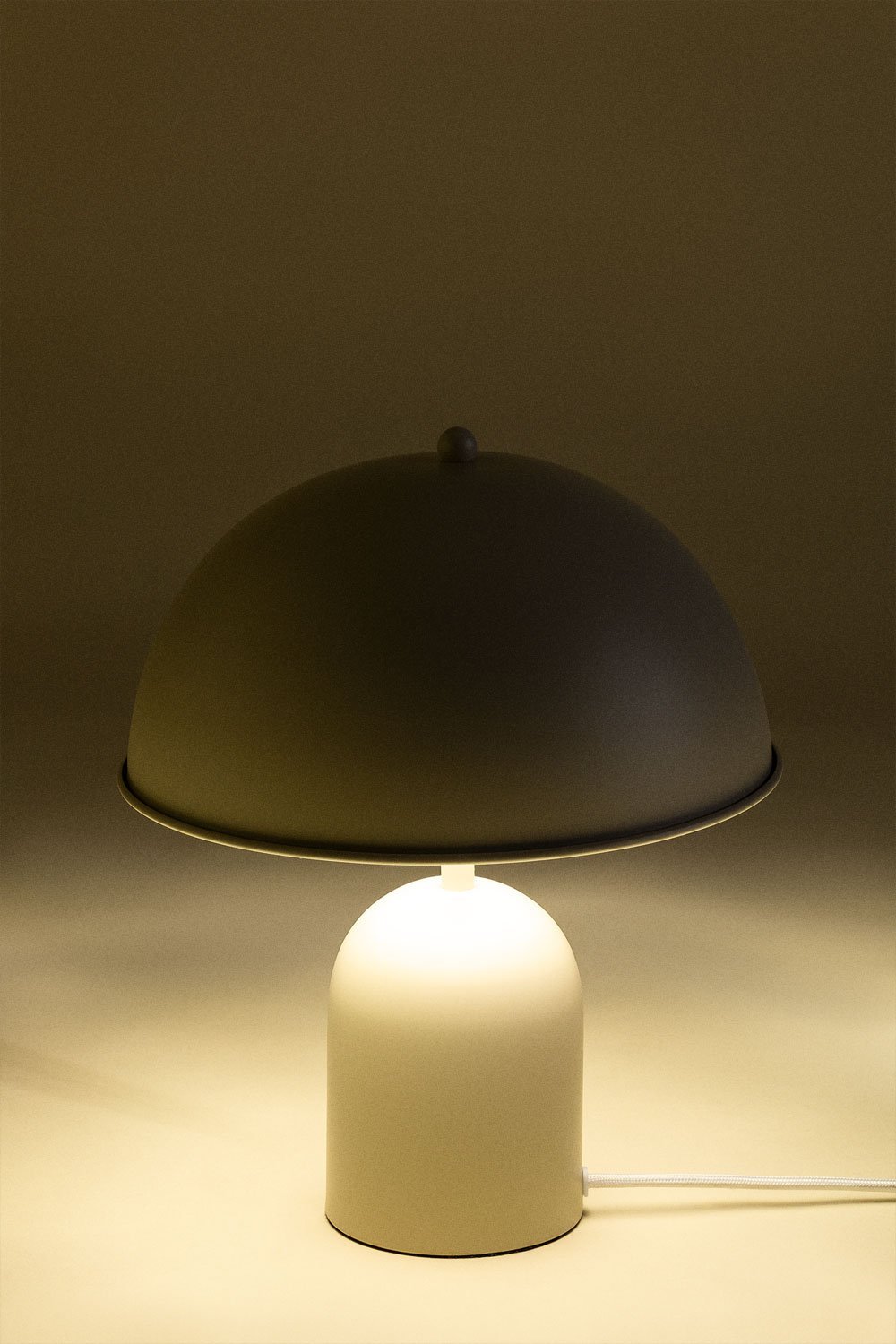 Metalowa lampa stołowa Haile , obrazek w galerii 3