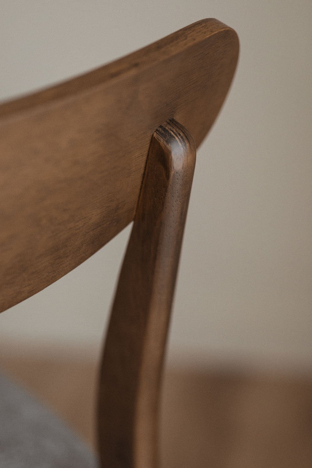 Krzesło do jadalni drewniane tapicerowane Cloda, obrazek w galerii 2