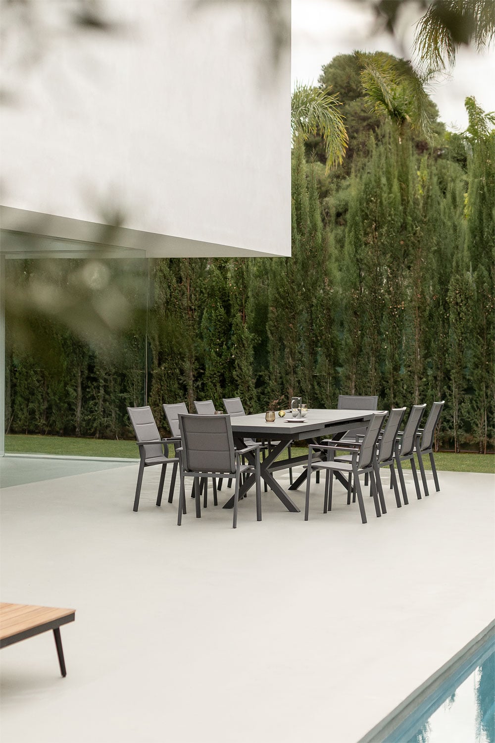 Zestaw stołu prostokątnego 240-300x100 cm rozkładanego oraz 10 sztaplowanych krzeseł ogrodowych z podłokietnikami z aluminium Ka, obrazek w galerii 1