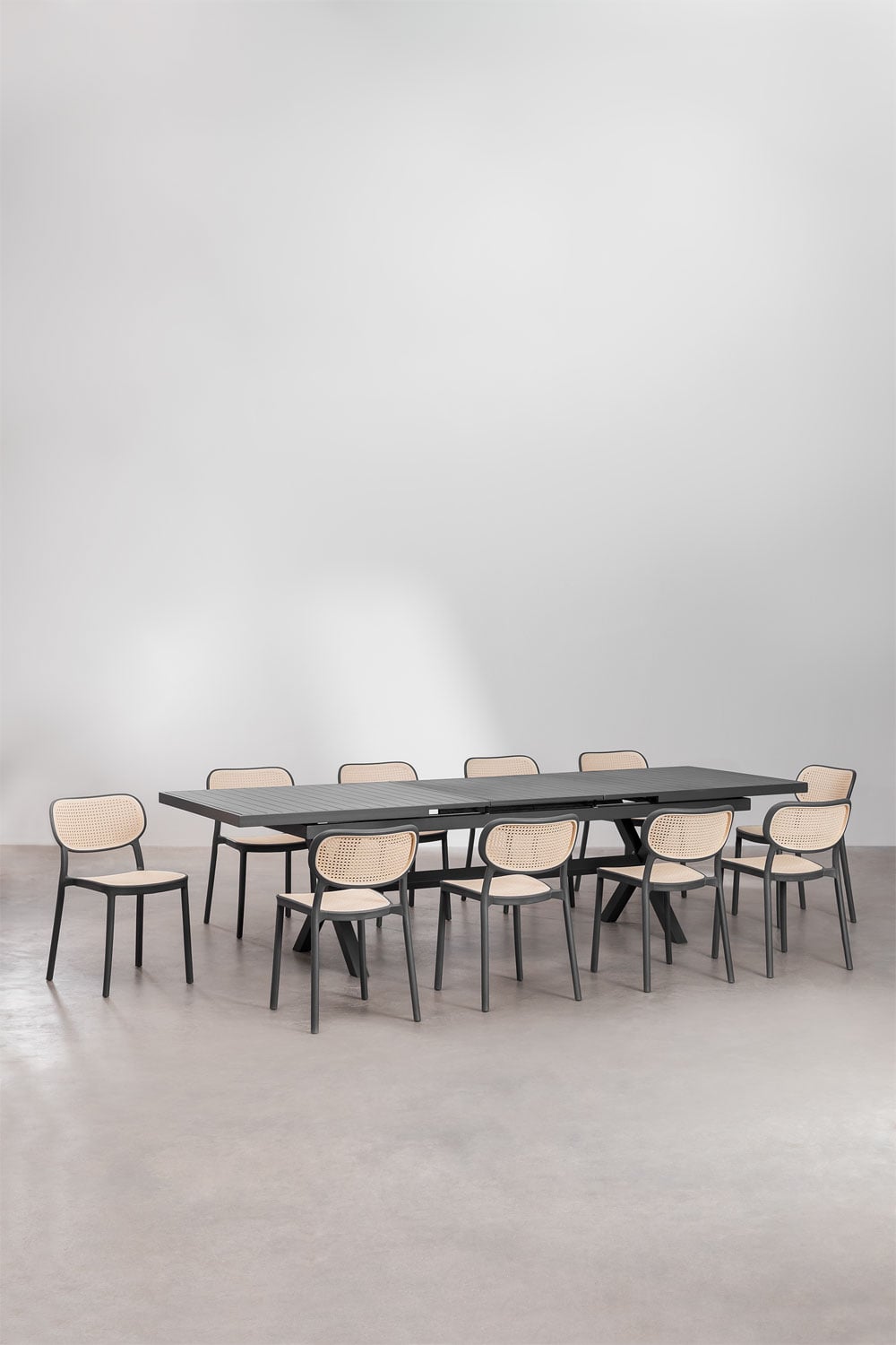 Zestaw stołu prostokątnego 240-300x100 cm rozkładanego z aluminium Karena oraz 10 sztaplowanych krzeseł ogrodowych z polipropyle, obrazek w galerii 1