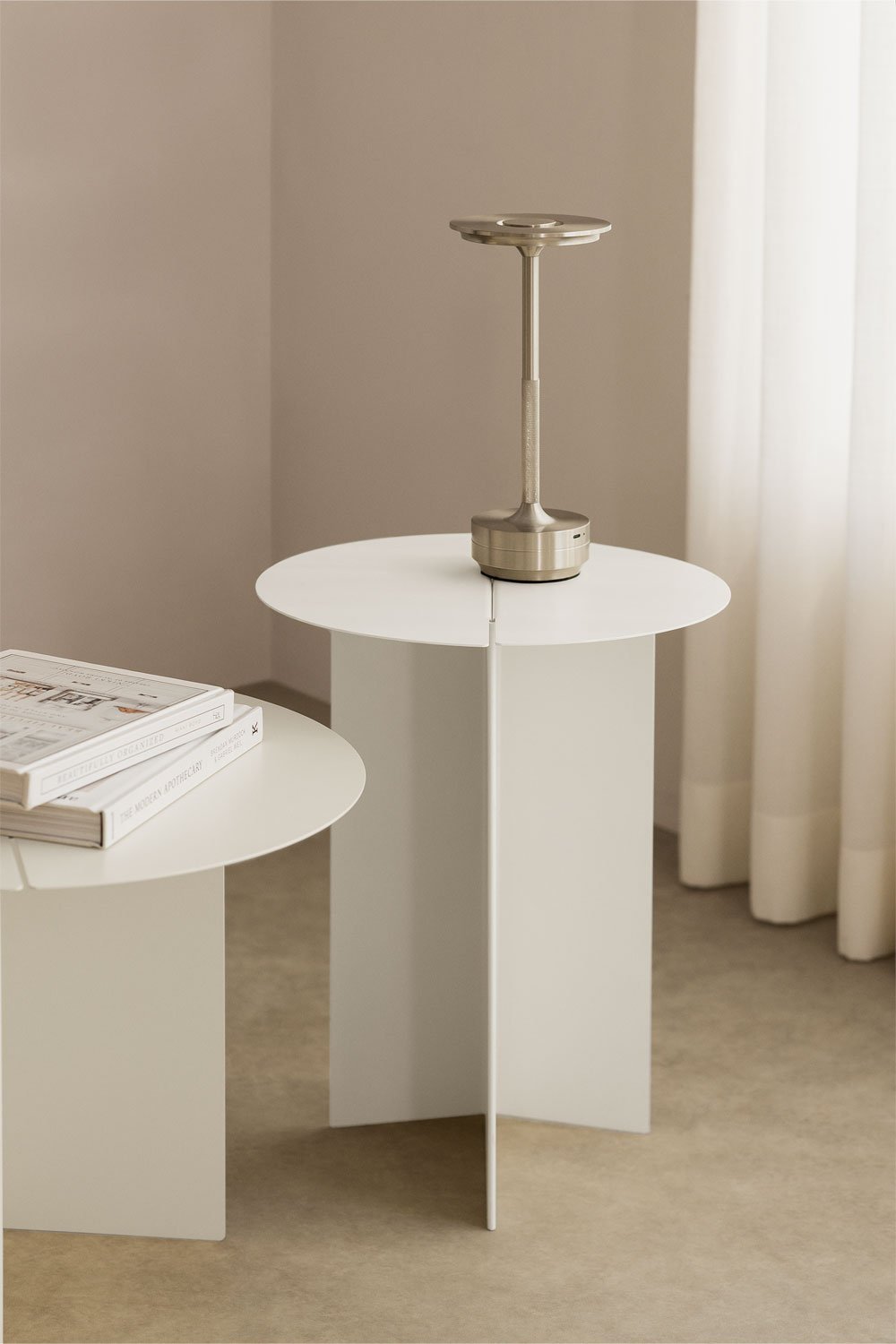 Okrągły stolik boczny ze stali Gromit , obrazek w galerii 1