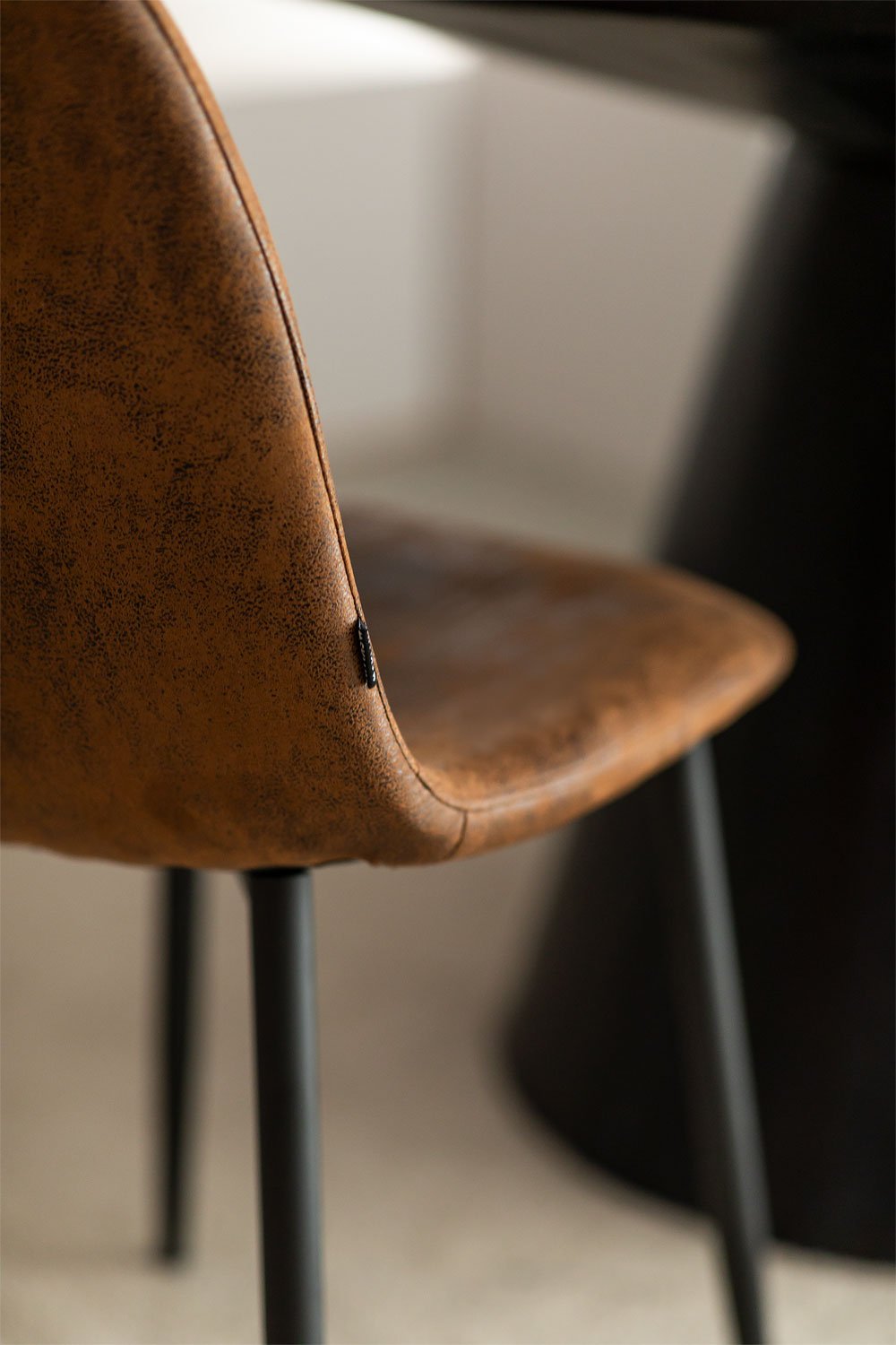 Krzesło do jadalni Glamm ze sztucznej skóry  , obrazek w galerii 2