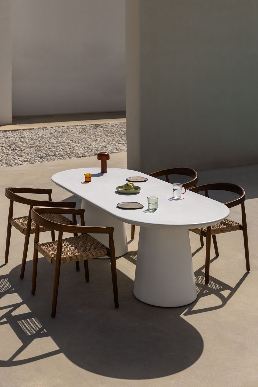Owalny stół ogrodowy z betonu (220x95 cm) Noemi, obrazek w galerii 1