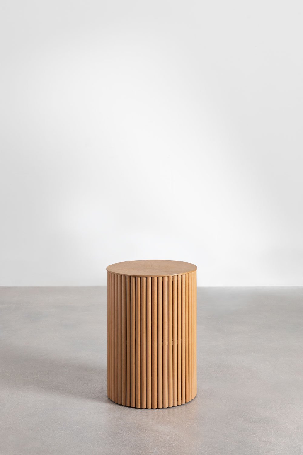 Okrągły stół pomocniczy z drewna (średnica 40 cm) Belmira, obrazek w galerii 2